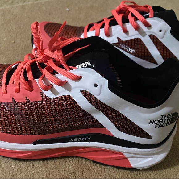 Women’s North Face sneakers - Picture 4 of 4